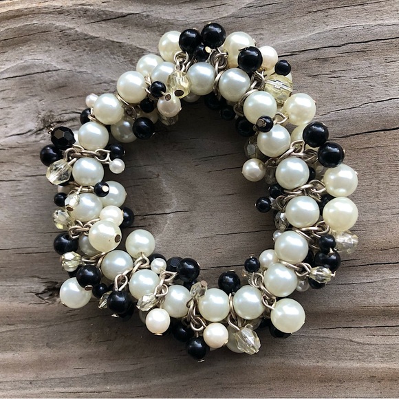 Faux Pearl & Seed Bead Cluster Stretch Bracelet with Silver Tone Chain Accents - Picture 7 of 16